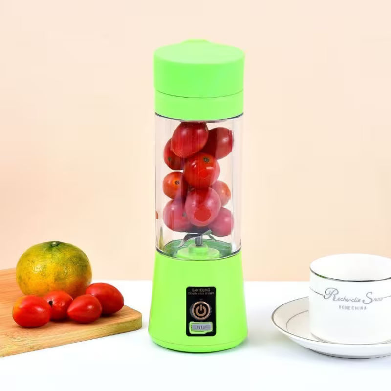 Minibatidora de frutas, portátil y práctica.